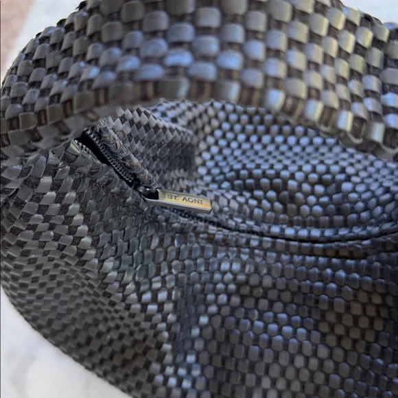 ST. Agni Elegant Black Woven Handbag - Picture 3 of 4